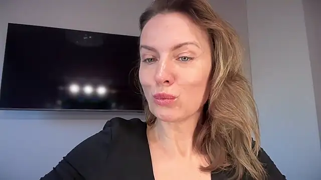 RachellAmazing online show from 09.09.25