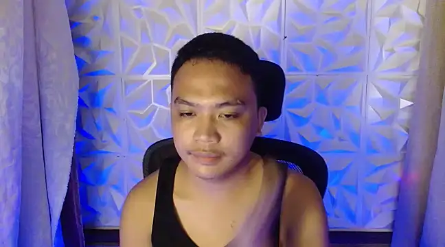 Snapshot of xsweetasian69x chatting on 03.22.25 xsweetasian69x online show from 03.22.25