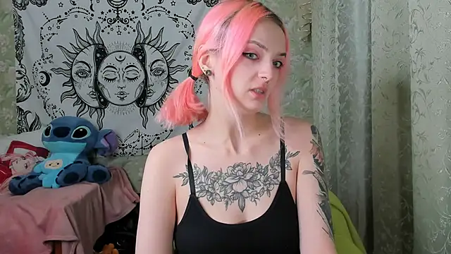 Snapshot of Cutie_Adelia chatting on 12.07.24 Cutie Adelia online show from 12.07.24