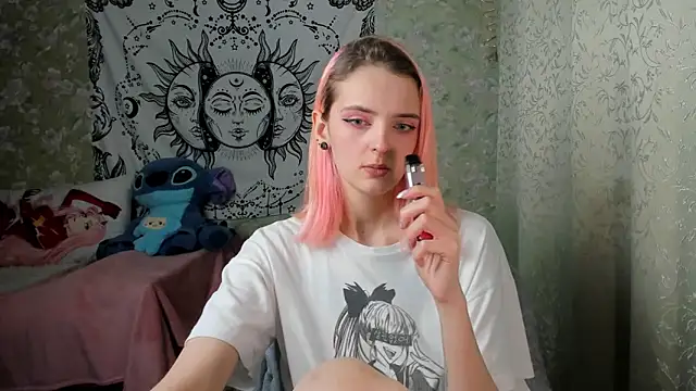 Snapshot of Cutie_Adelia chatting on 02.06.25 Cutie Adelia online show from 02.06.25