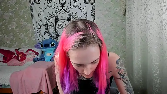 Snapshot of Cutie_Adelia chatting on 02.27.25 Cutie Adelia online show from 02.27.25