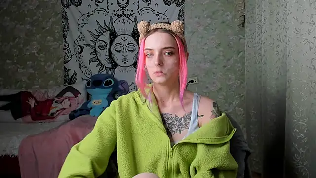 Snapshot of Cutie_Adelia chatting on 03.06.25 Cutie Adelia online show from 03.06.25