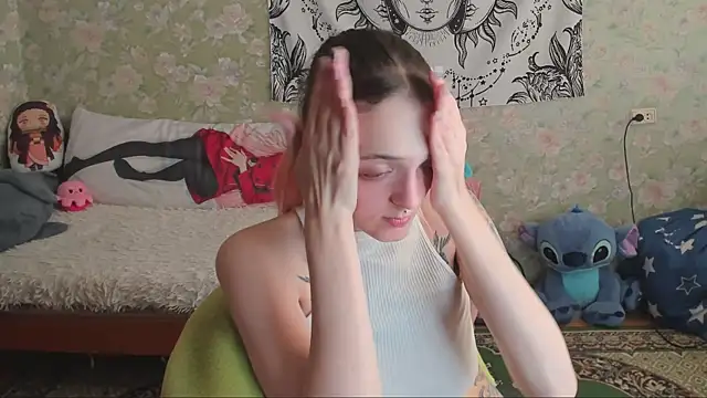 Snapshot of Cutie_Adelia chatting on 09.25.25 Cutie Adelia online show from 09.25.25