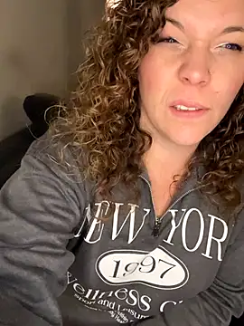 AuroraSummers online show from 11.10.25