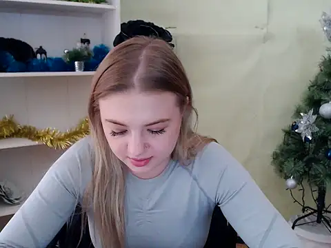 CrazyGloria online show from 12.05.24