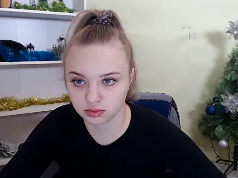 CrazyGloria online show from 01.25.25