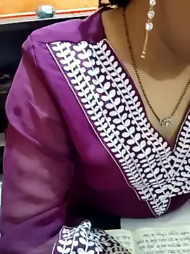 Diya 143 online show from 04.05.26