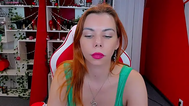 Snapshot of KateCloud chatting on 12.27.24 KateCloud online show from 12.27.24