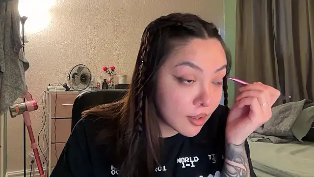 nativepumpkin95 online show from 12.15.25