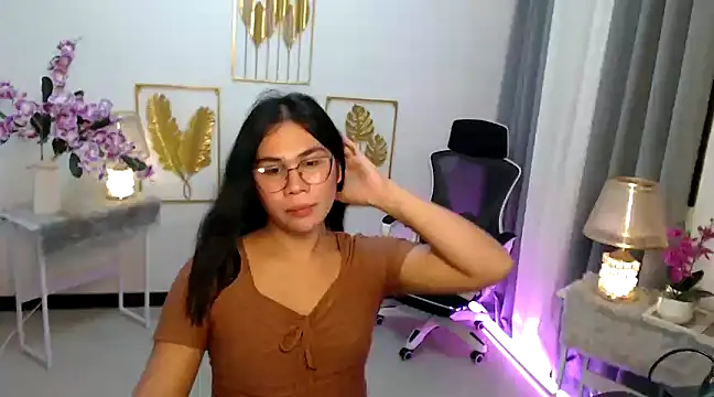 Snapshot of Asian_flabby chatting on 12.23.24 Asian flabby online show from 12.23.24