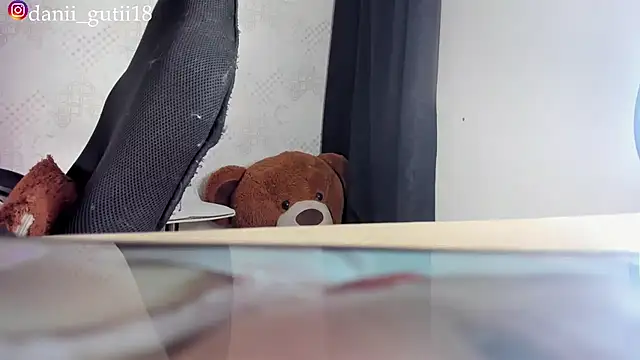 Snapshot of dani_rosee chatting on 11.05.25 dani rosee online show from 11.05.25