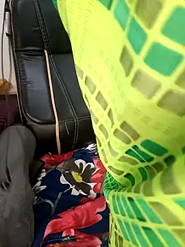 Snapshot of Tamil-hotwife chatting on 10.08.25 Tamil-hotwife online show from 10.08.25