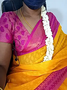 Snapshot of Tamil-hotwife chatting on 10.20.25 Tamil-hotwife online show from 10.20.25