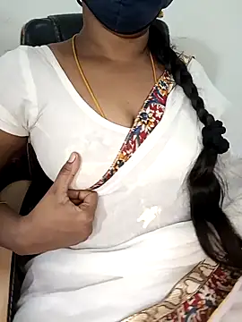 Snapshot of Tamil-hotwife chatting on 10.23.25 Tamil-hotwife online show from 10.23.25
