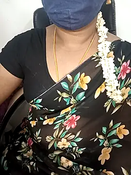 Snapshot of Tamil-hotwife chatting on 10.26.25 Tamil-hotwife online show from 10.26.25