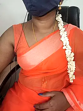 Snapshot of Tamil-hotwife chatting on 10.27.25 Tamil-hotwife online show from 10.27.25