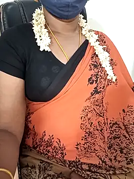 Snapshot of Tamil-hotwife chatting on 10.31.25 Tamil-hotwife online show from 10.31.25