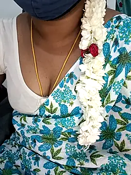 Snapshot of Tamil-hotwife chatting on 04.18.26 Tamil-hotwife online show from 04.18.26