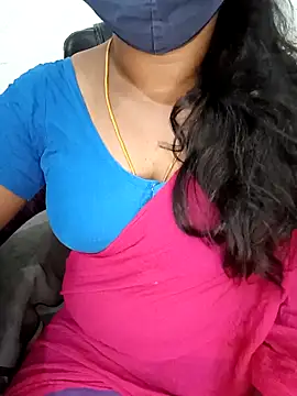 Snapshot of Tamil-hotwife chatting on 04.21.26 Tamil-hotwife online show from 04.21.26