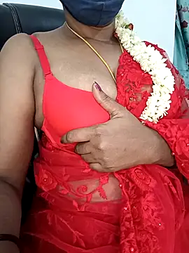 Snapshot of Tamil-hotwife chatting on 04.24.26 Tamil-hotwife online show from 04.24.26