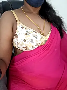 Snapshot of Tamil-hotwife chatting on 04.26.26 Tamil-hotwife online show from 04.26.26