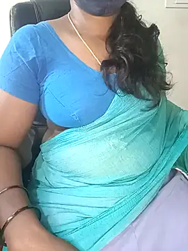 Snapshot of Tamil-hotwife chatting on 04.28.26 Tamil-hotwife online show from 04.28.26