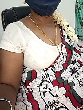 Snapshot of Tamil-hotwife chatting on 04.30.26 Tamil-hotwife online show from 04.30.26