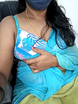 Snapshot of Tamil-hotwife chatting on 05.03.26 Tamil-hotwife online show from 05.03.26