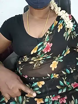 Snapshot of Tamil-hotwife chatting on 05.22.26 Tamil-hotwife online show from 05.22.26