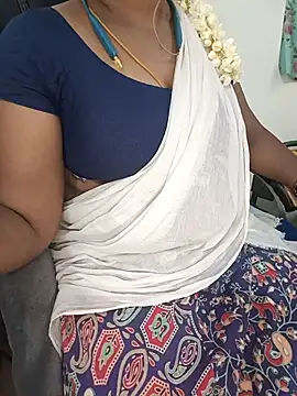 Snapshot of Tamil-hotwife chatting on 07.05.26 Tamil-hotwife online show from 07.05.26