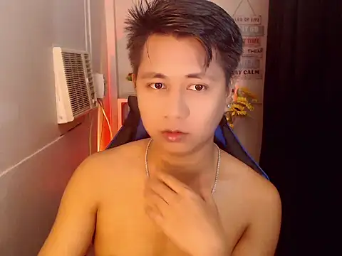 Snapshot of khael_moreno chatting on 11.11.25 khael moreno online show from 11.11.25