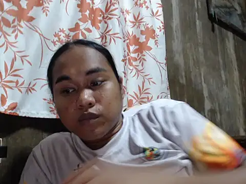 Snapshot of bettina_love chatting on 10.10.25 bettina love online show from 10.10.25