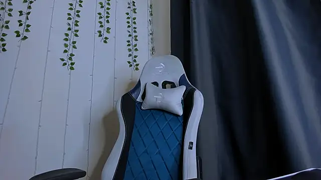 KarlaSim online show from 11.21.25