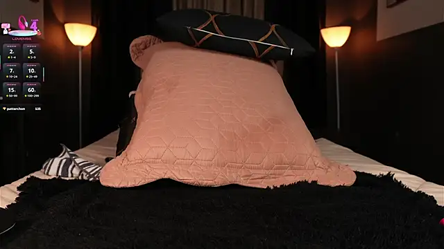 Snapshot of Emilyjhonson_01 chatting on 10.01.25 Emilyjhonson 01 online show from 10.01.25