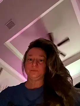 Snapshot of Vivian_MayXxX chatting on 10.10.25 Vivian MayXxX online show from 10.10.25