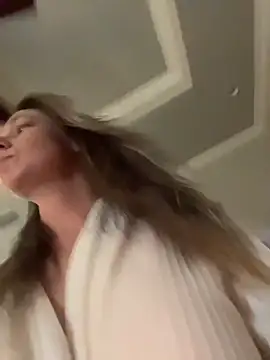 Snapshot of Vivian_MayXxX chatting on 11.21.25 Vivian MayXxX online show from 11.21.25