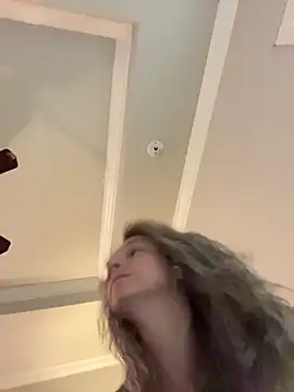 Snapshot of Vivian_MayXxX chatting on 11.22.25 Vivian MayXxX online show from 11.22.25