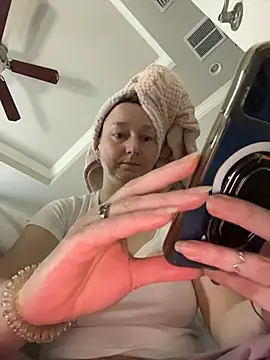 Snapshot of Vivian_MayXxX chatting on 02.10.26 Vivian MayXxX online show from 02.10.26