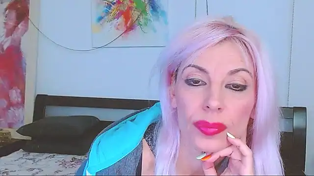 HoneyLara online show from 02.13.25