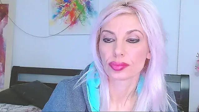 HoneyLara online show from 02.19.25