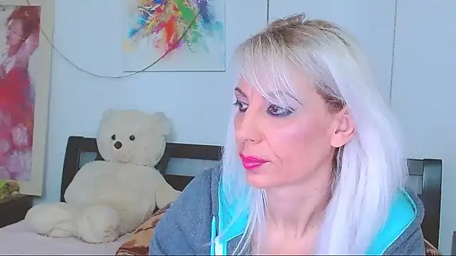 HoneyLara online show from 02.26.26