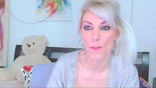 HoneyLara online show from 03.29.26