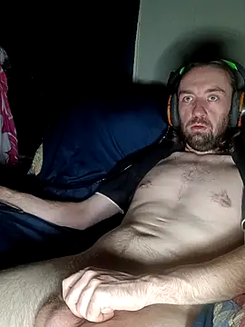 Snapshot of ShadowyTube chatting on 10.01.25 ShadowyTube online show from 10.01.25