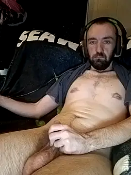 Snapshot of ShadowyTube chatting on 10.18.25 ShadowyTube online show from 10.18.25