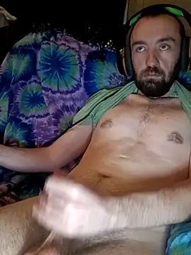 Snapshot of ShadowyTube chatting on 10.21.25 ShadowyTube online show from 10.21.25