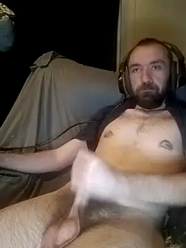 Snapshot of ShadowyTube chatting on 10.27.25 ShadowyTube online show from 10.27.25