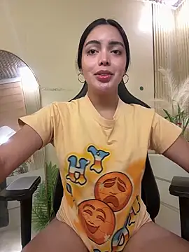 HotstuffCherrySummer online show from 04.18.26