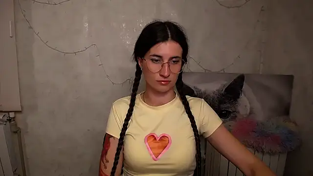 Snapshot of MaryEm976 chatting on 05.26.26 MaryEm976 online show from 05.26.26