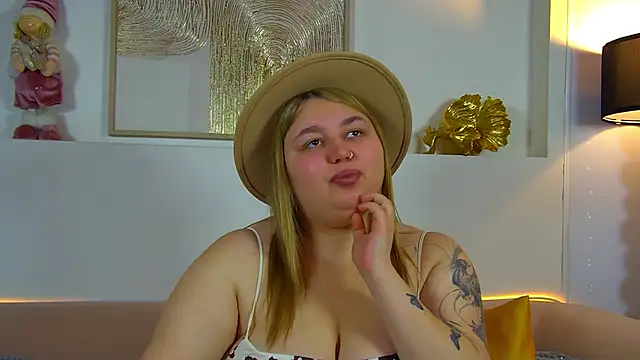 LillianKim online show from 12.04.25