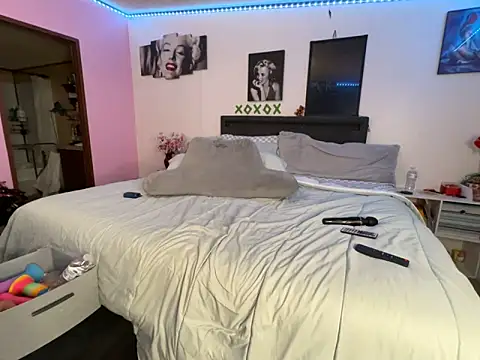 AngelSinz69 online show from 11.20.25